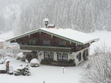Bei Ankunft zeigt sich Filzmoos und der Krahlenhof im Schneefall